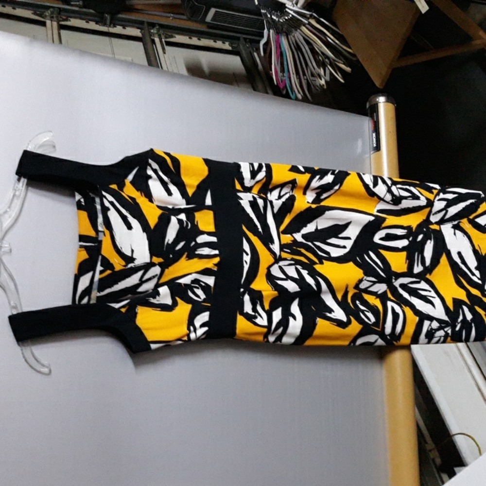 Sangria Size 6 (SKU 36)